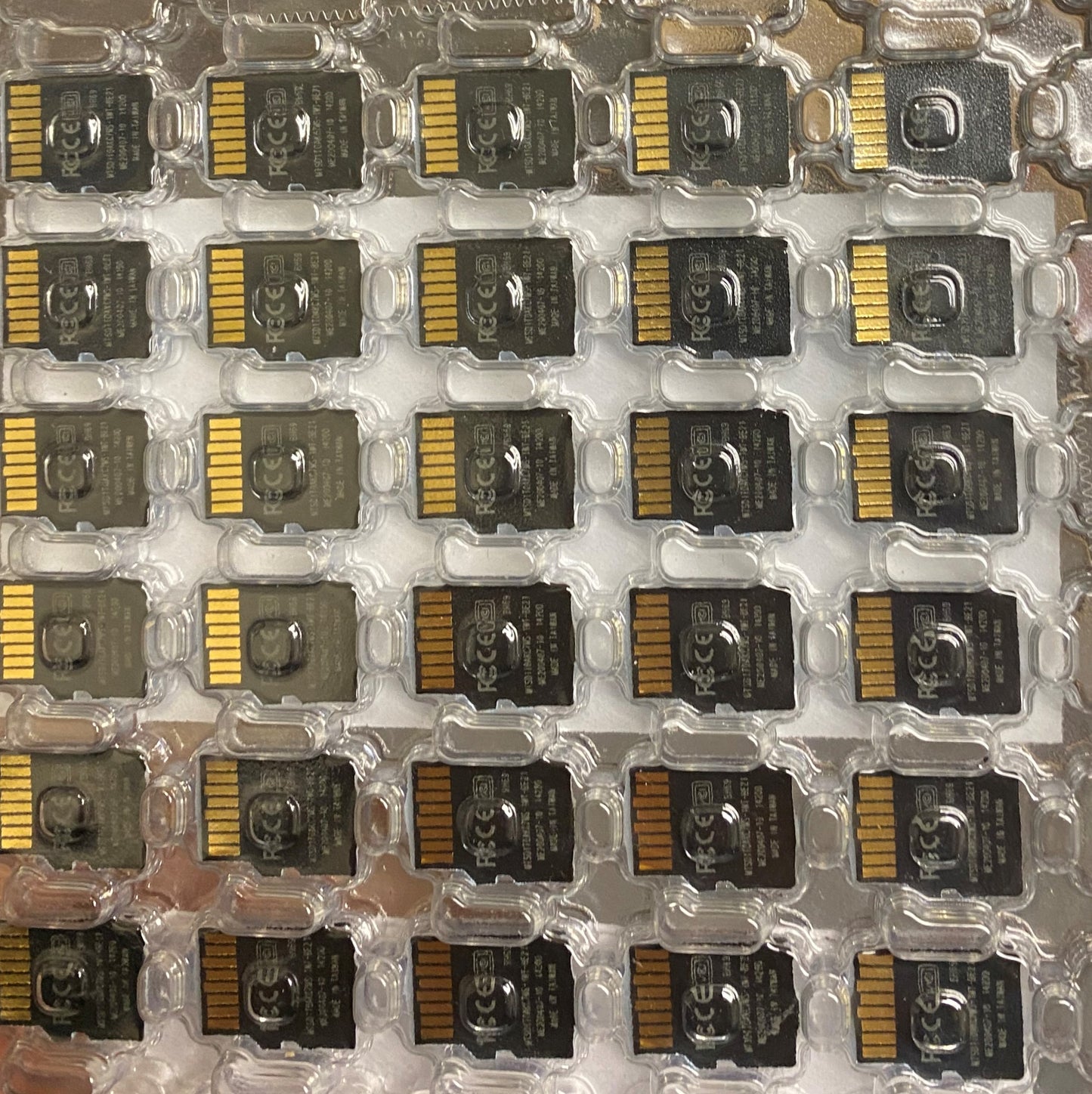 CAM-0006: R200 - 1TB Sim Cards